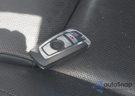 2014 BMW 740Li из США, поврежденный, VIN WBAYE4C58ED138126